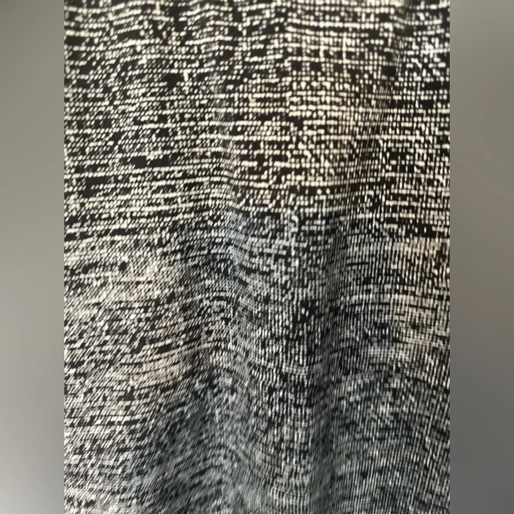 Lululemon Racerback Athletic Tank Top Black and White Size 6